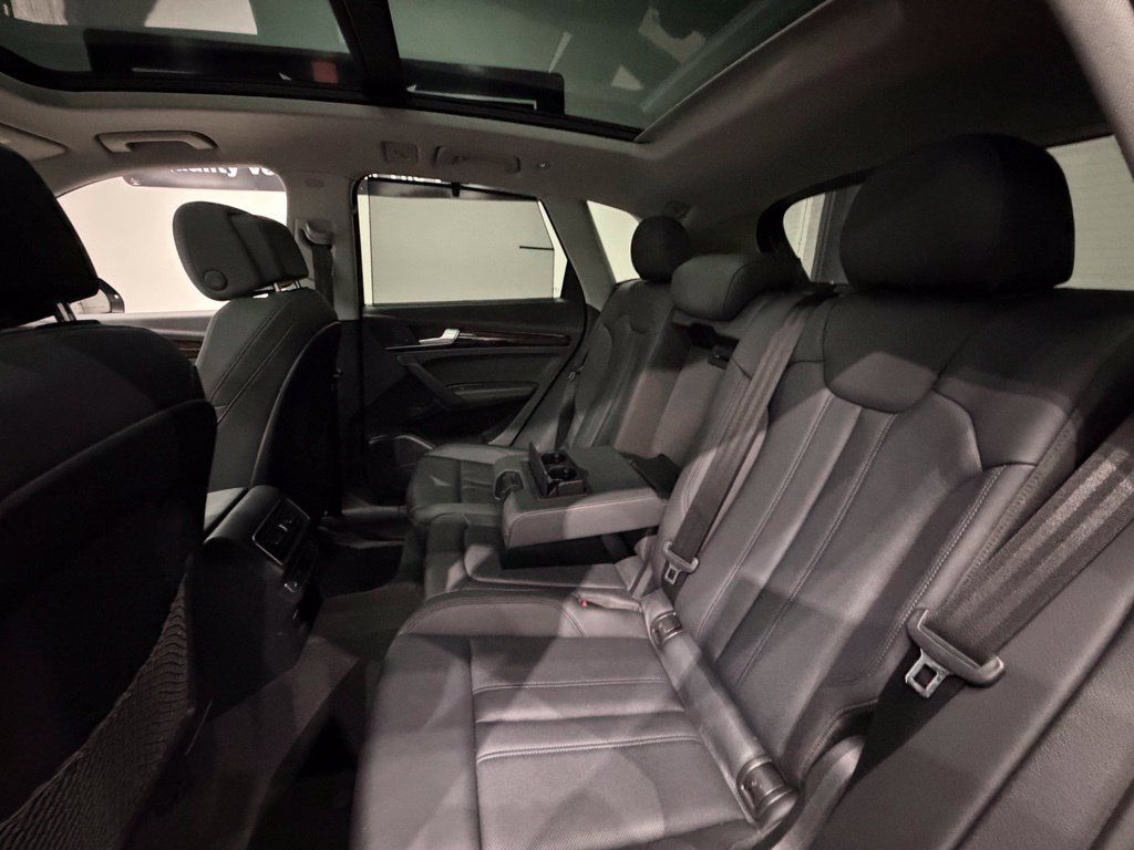 Used 2019 Audi Q5 Prestige w/ Prestige Package AWD/4WD image 23