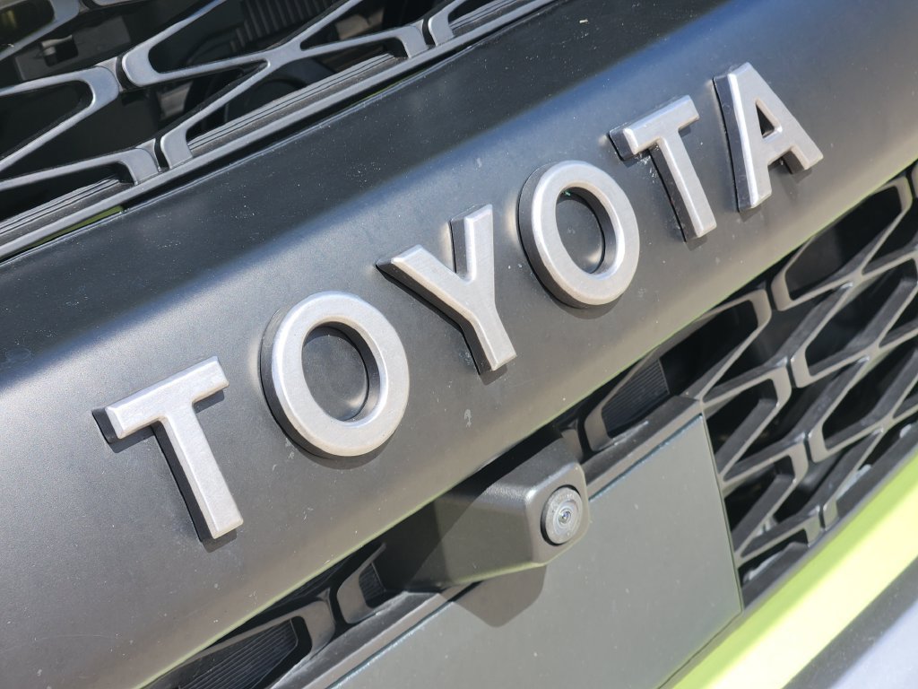 Certified 2023 Toyota 4Runner TRD Off-Road Premium w/ Off Road Premium Plus Package AWD/4WD image 13