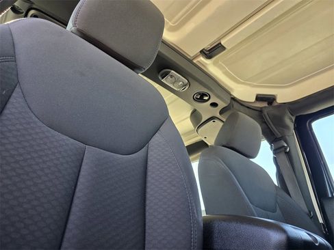 Used 2018 Jeep Wrangler Sport image 24