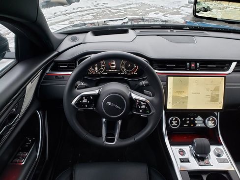 Used 2024 Jaguar XF R-Dynamic SE image 14