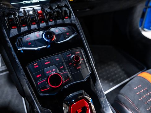 Used 2018 Lamborghini Huracan Performante AWD/4WD image 50