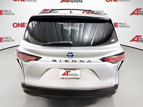 Certified 2022 Toyota Sienna XLE w/ XLE Plus Package FWD image 7
