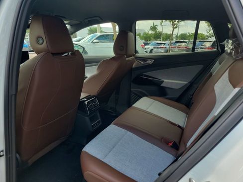 New 2026 Volkswagen ID.4 Pro RWD image 5