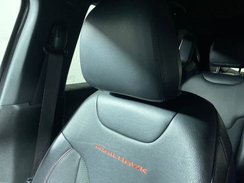 Used 2023 Jeep Compass Trailhawk image 25