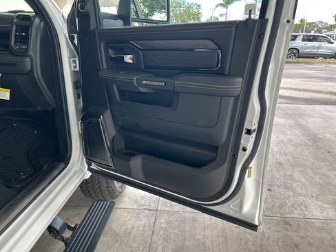 New 2026 RAM 3500 Limited image 31