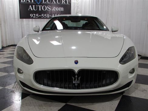 Used 2010 Maserati GranTurismo S RWD image 8