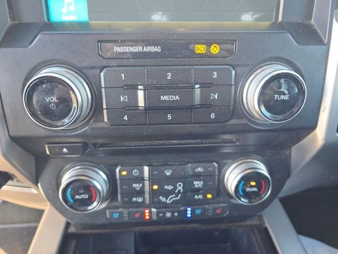 Used 2017 Ford F450 Platinum w/ Platinum Ultimate Package image 16