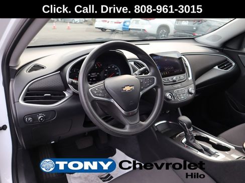 Used 2022 Chevrolet Malibu LT FWD image 9