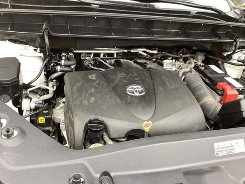 Used 2020 Toyota Highlander Limited image 24