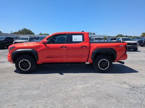 Used 2024 Toyota Tacoma TRD Off-Road AWD/4WD image 4