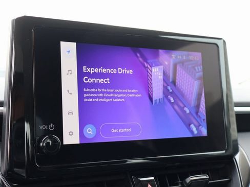 Used 2025 Toyota Corolla LE image 31