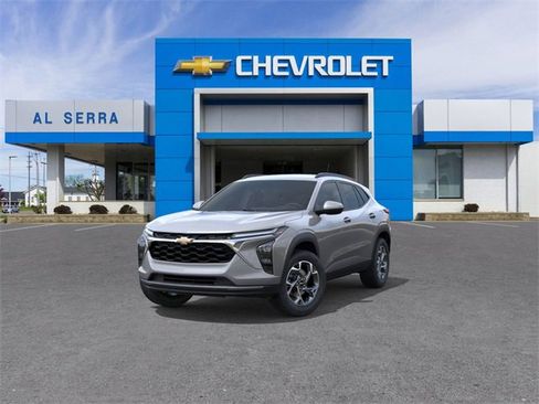 New 2026 Chevrolet Trax LT w/ Driver Confidence Package FWD image 8