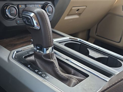 Certified 2018 Ford F150 Lariat image 20