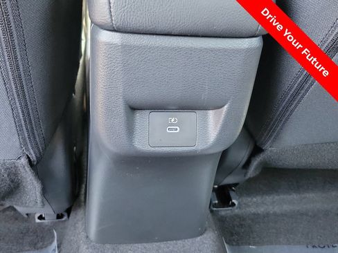 Certified 2025 Nissan Versa SR w/ Trunk Package FWD image 22