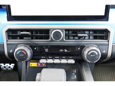 Used 2024 Toyota Tacoma TRD Sport w/ TRD Sport Upgrade Package image 24