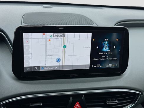 Used 2023 Hyundai Santa Fe SEL image 9