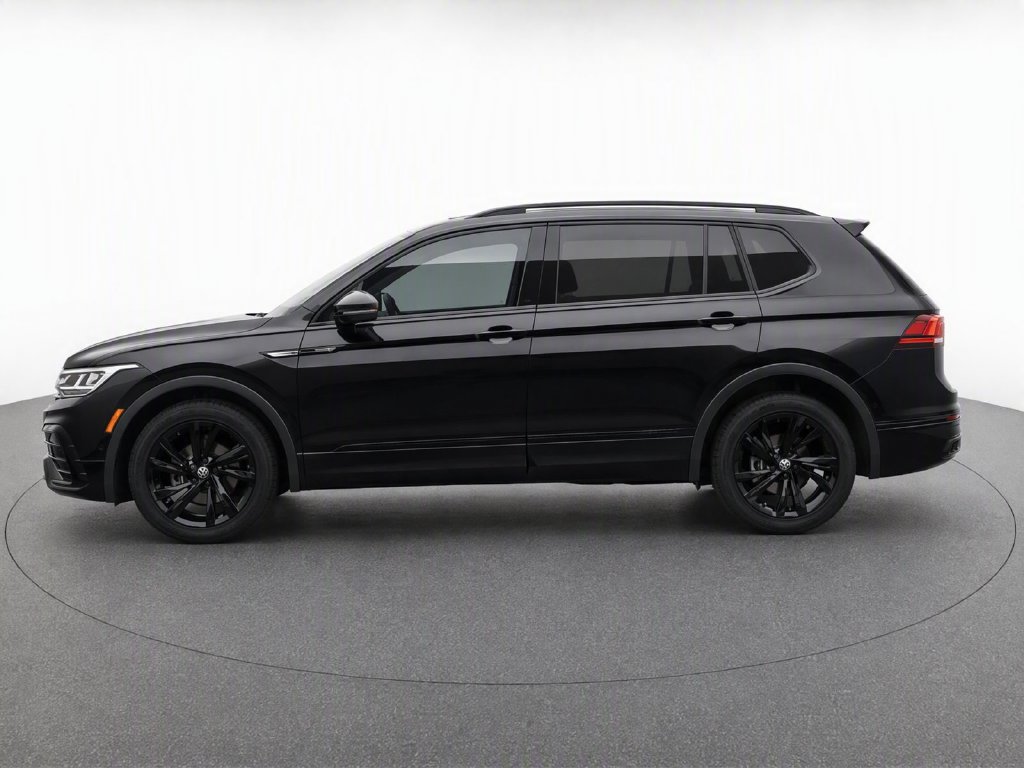 Used 2023 Volkswagen Tiguan SE R-Line FWD image 29