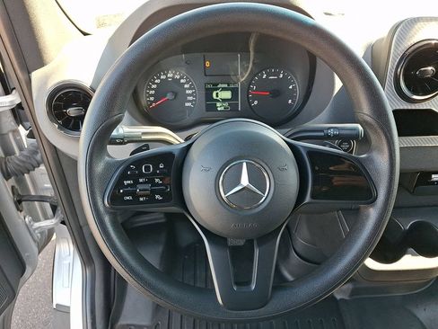 Used 2021 Mercedes-Benz Sprinter 2500 w/ Driver Convenience Package image 18