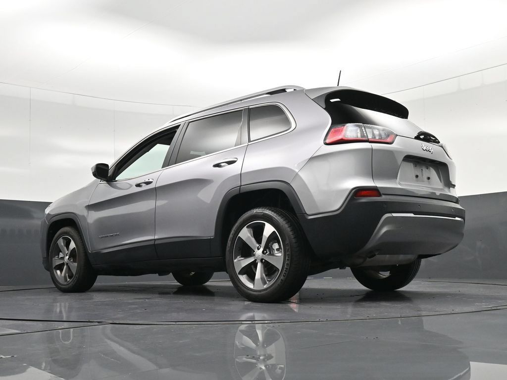Used 2020 Jeep Cherokee Limited FWD image 28