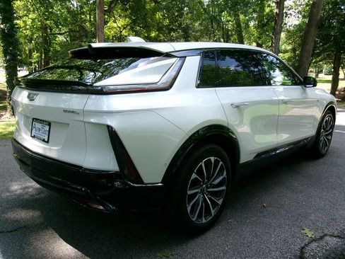 Used 2024 Cadillac Lyriq Sport AWD/4WD image 5