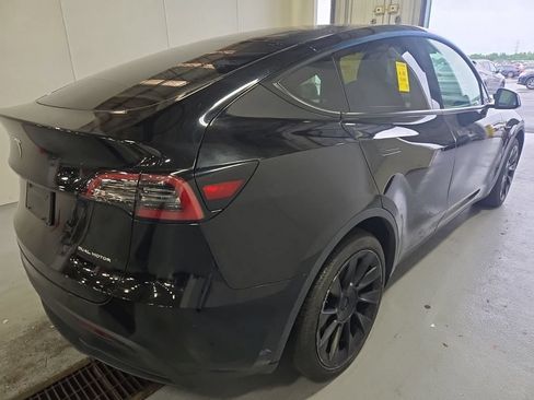 Used 2023 Tesla Model Y Long Range AWD/4WD image 4