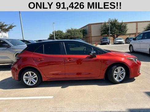 Used 2020 Toyota Corolla SE FWD image 2