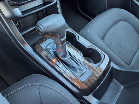 Used 2016 GMC Canyon SLE w/ SLE Convenience Package image 12