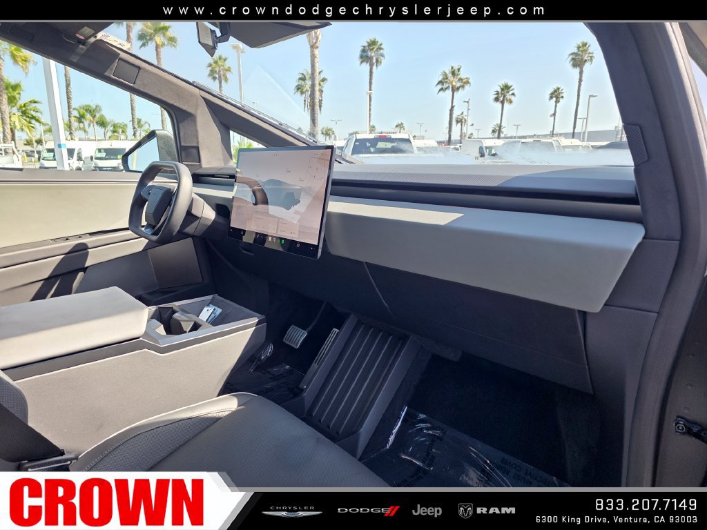 Used 2024 Tesla Cybertruck AWD Crew Cab image 26