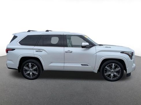 Used 2023 Toyota Sequoia Capstone AWD/4WD image 2