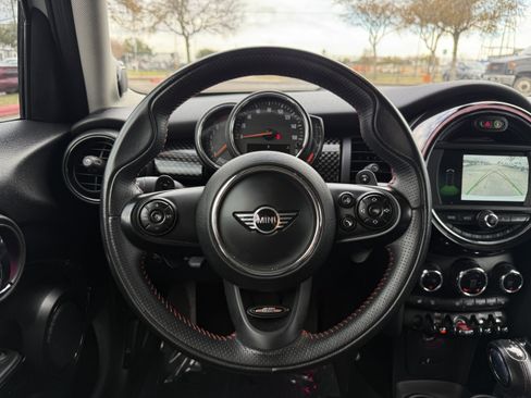 Used 2019 MINI Cooper S image 16