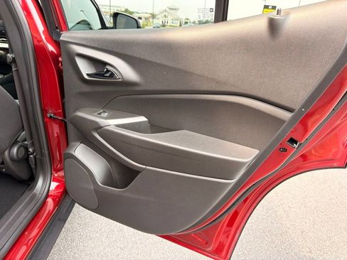 Used 2025 Chevrolet Trax RS w/ Driver Confidence Package FWD image 15