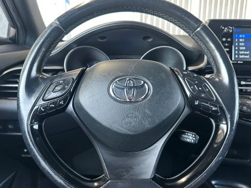 Certified 2018 Toyota C-HR XLE FWD image 22