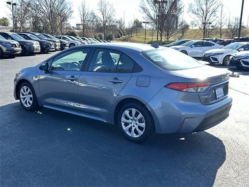 Used 2023 Toyota Corolla LE image 6