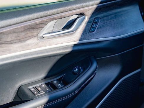 Used 2021 Jeep Grand Cherokee L Limited image 21