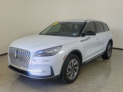 Certified 2025 Lincoln Corsair FWD image 2
