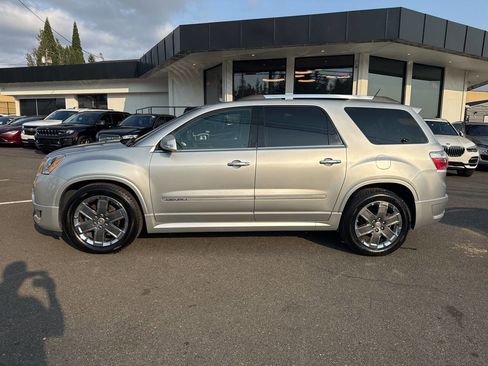 Used 2012 GMC Acadia Denali image 2