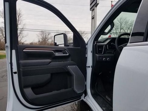 New 2026 GMC Sierra 2500 Denali w/ Denali Reserve Package AWD/4WD image 10