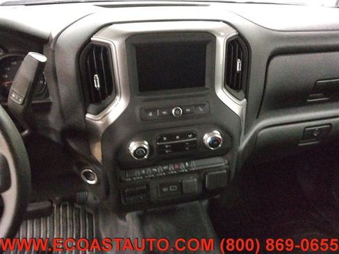 Used 2025 GMC Sierra 2500 Pro w/ 1SA Pro Safety Plus Package AWD/4WD image 11