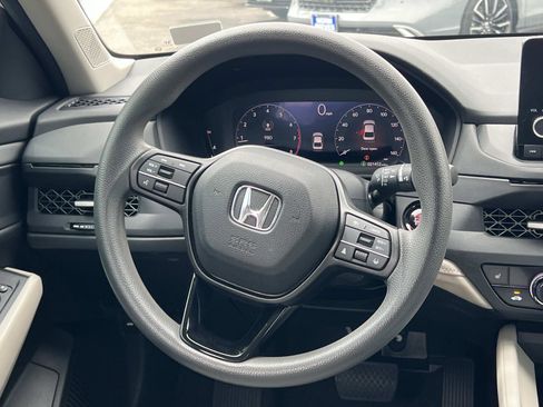 Used 2023 Honda Accord EX image 8