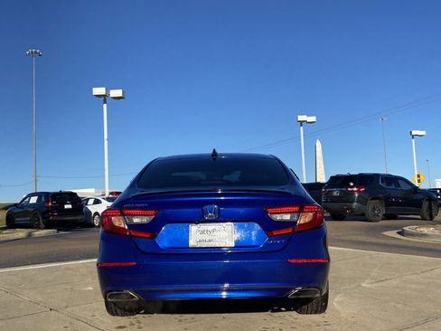 Used 2021 Honda Accord Sport image 9