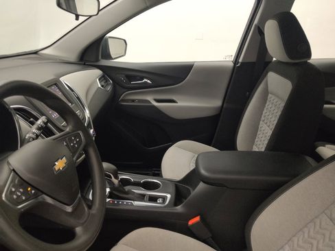 Used 2024 Chevrolet Equinox LS FWD image 17