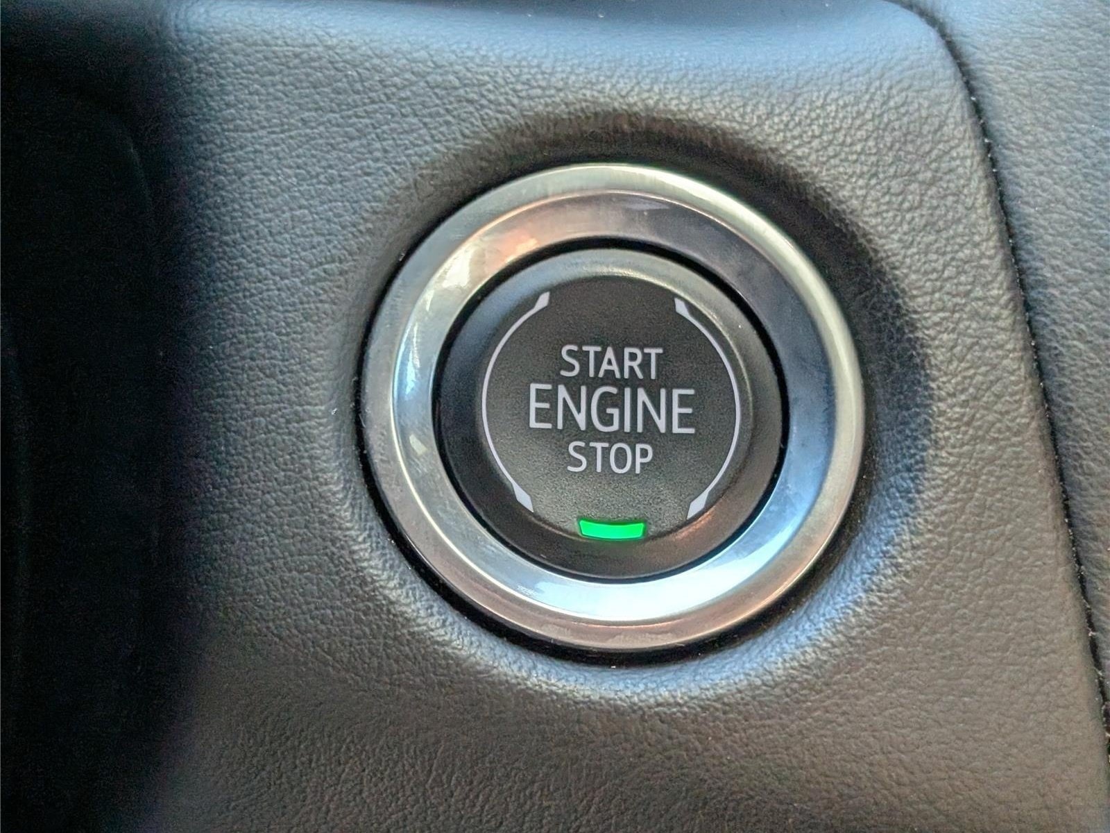 Used 2024 Chevrolet Suburban RST RWD image 28