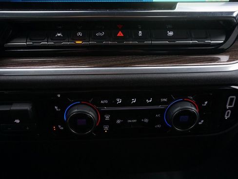 Certified 2025 Chevrolet Silverado 1500 LT image 15