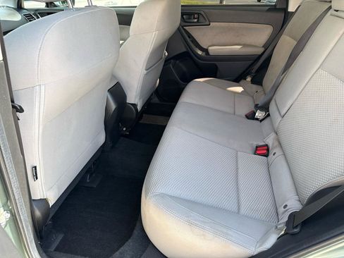 Used 2017 Subaru Forester 2.5i Premium AWD/4WD image 40