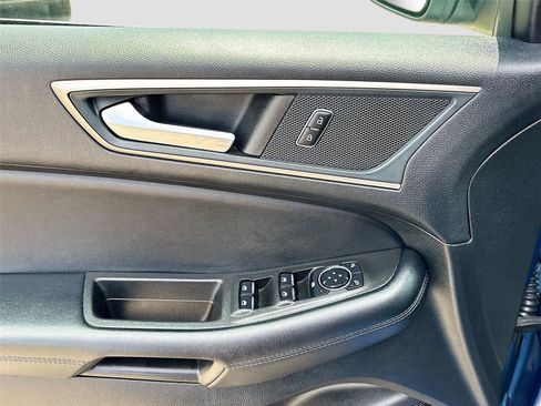 Used 2024 Ford Edge SEL AWD/4WD image 17