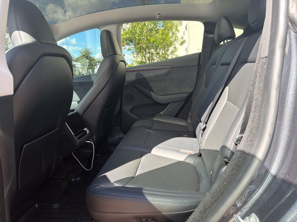 Used 2026 Tesla Model Y Long Range AWD/4WD image 10