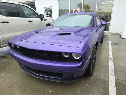 Used 2023 Dodge Challenger SXT w/ Plus Package image 4