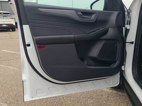 Used 2025 Ford Escape Active FWD image 11