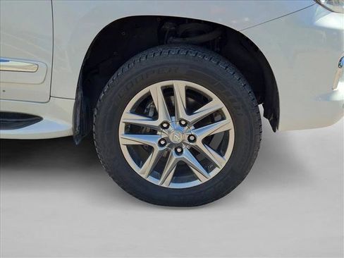 Used 2014 Lexus LX 570 4WD image 27