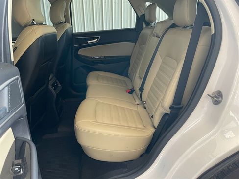 Used 2019 Ford Edge SEL w/ Equipment Group 201A AWD/4WD image 15